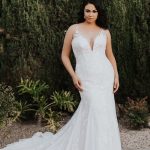 How To Pick The Best Plus Size Wedding Dress - 4 Tips From An Expert